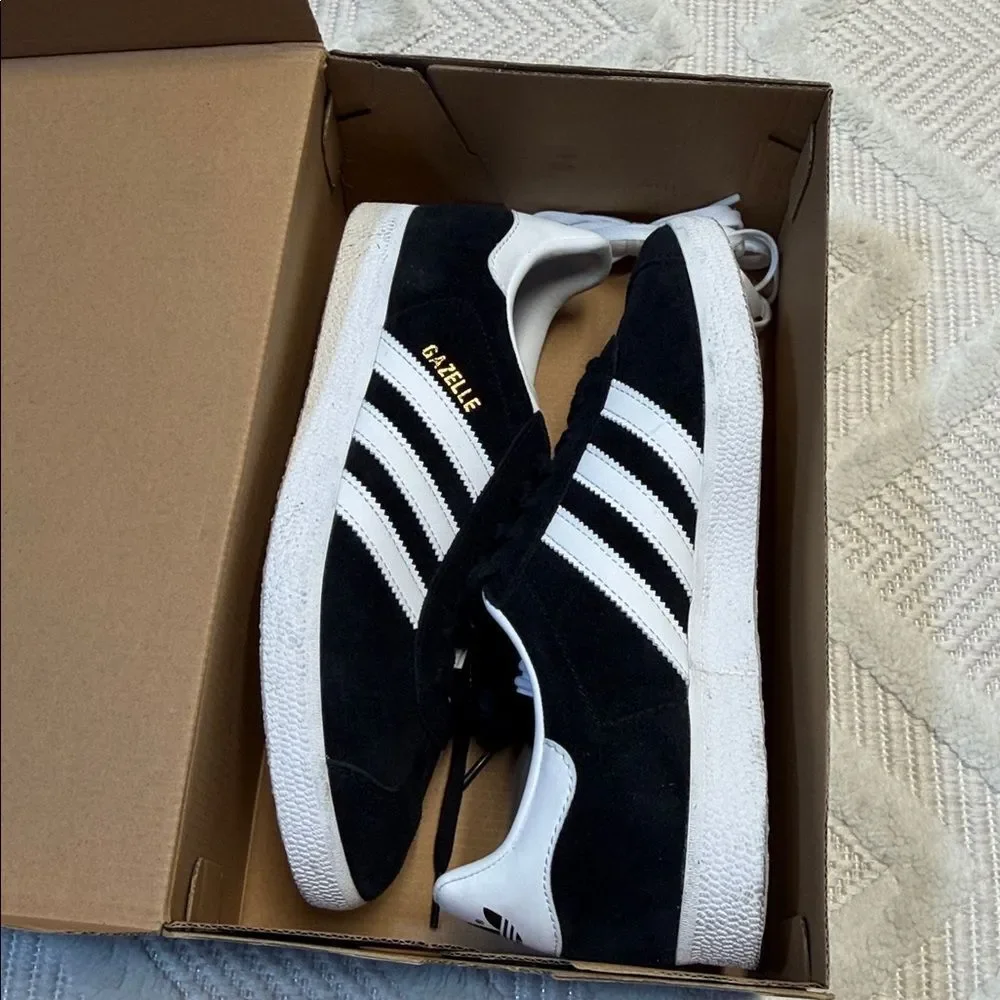 ADIDAS - GAZELLE - Core Black / White / Gold Metallic